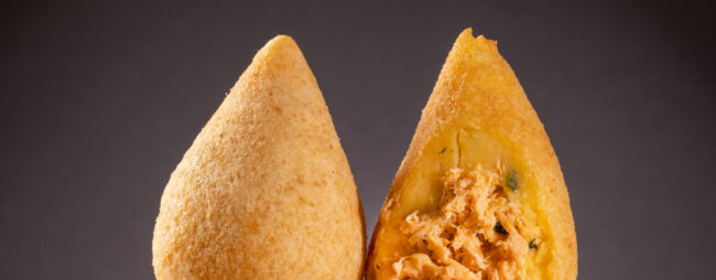 EMPREENDA VENDENDO COXINHA: CONHEÇA OS DIVERSOS TIPOS DE NEGÓCIO NESSE RAMO